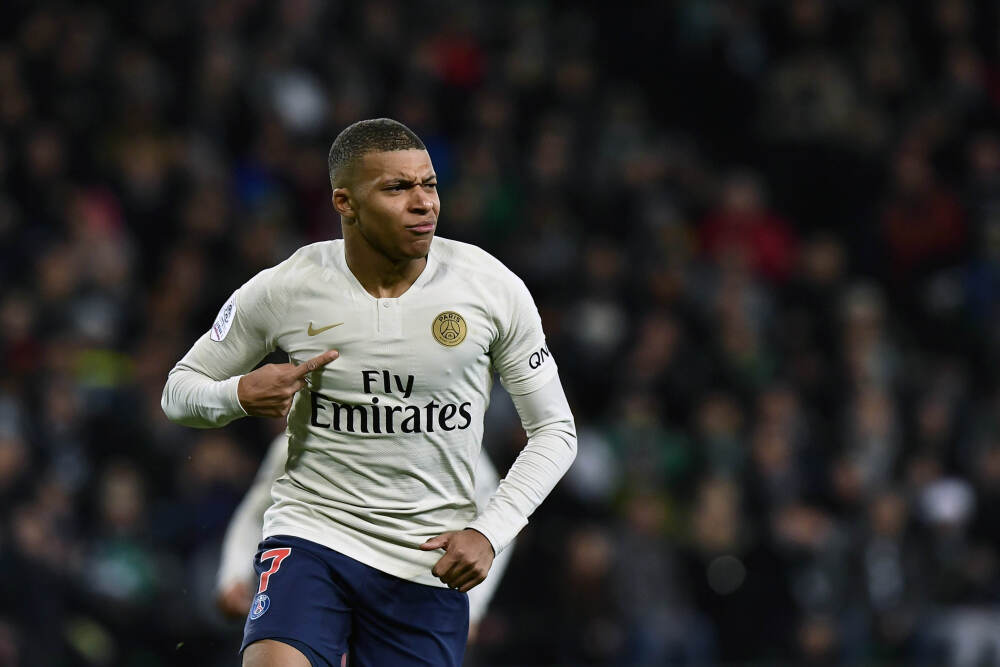 快进一下？名记：独行侠乐意送浓眉去老鹰 但他们不想要特雷·杨